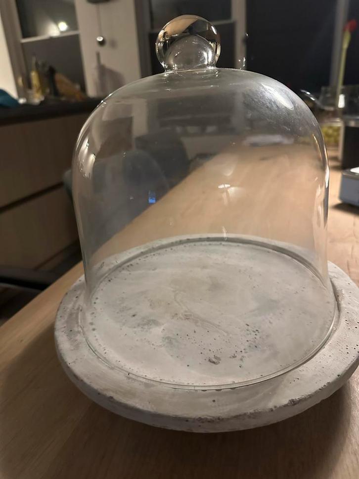 Serax Maison d'Ete Stolp met Betonnen Ondergrond, Antiek en Kunst, Antiek | Woonaccessoires, Ophalen