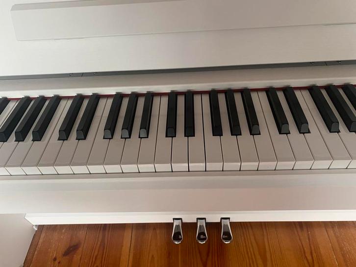 Yamaha Arius YDP-S34.Witte Digitale Piano in Nieuwstaat, Muziek en Instrumenten, Piano's, Zo goed als nieuw, Piano, Wit, Digitaal