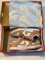 Nike dunk Low, Nieuw, Ophalen of Verzenden, Sneakers of Gympen, Roze