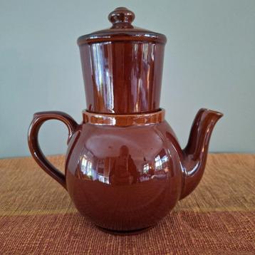 Vintage West Germany Theepot met Zeefje beschikbaar voor biedingen