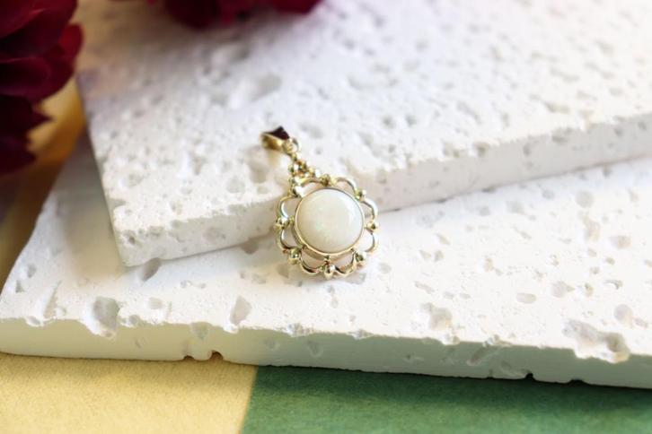 14 Karaat Gouden Vintage Opaal Hanger | Opal Flower, Sieraden, Tassen en Uiterlijk, Kettinghangers, Zo goed als nieuw, Goud, Goud