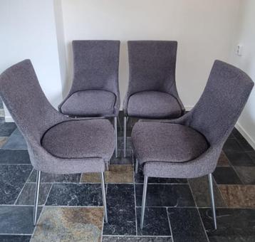 zgan Nieuwe set  Luxe Tafel 180 x 100cm    +  4 top stoelen  beschikbaar voor biedingen