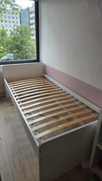 Bed Ikea SLÄKT 90x200 white, Huis en Inrichting, Slaapkamer | Bedden, Ophalen, 90 cm, Eenpersoons, Wit