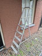 Altrex Steddy S505 klus/huishoudtrap bordestrap 5 treden, Doe-het-zelf en Verbouw, Ophalen, Gebruikt, Trap, Opvouwbaar of Inschuifbaar