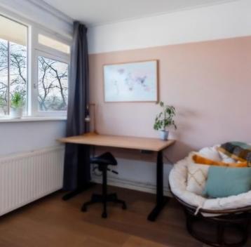 Mooi elektrisch verstelbaar bureau