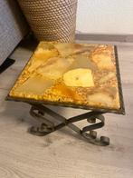 Vintage Bijzettafel mozaiek blad gietijzeren onderstel, Huis en Inrichting, Tafels | Bijzettafels, Ophalen, Minder dan 45 cm, Minder dan 55 cm