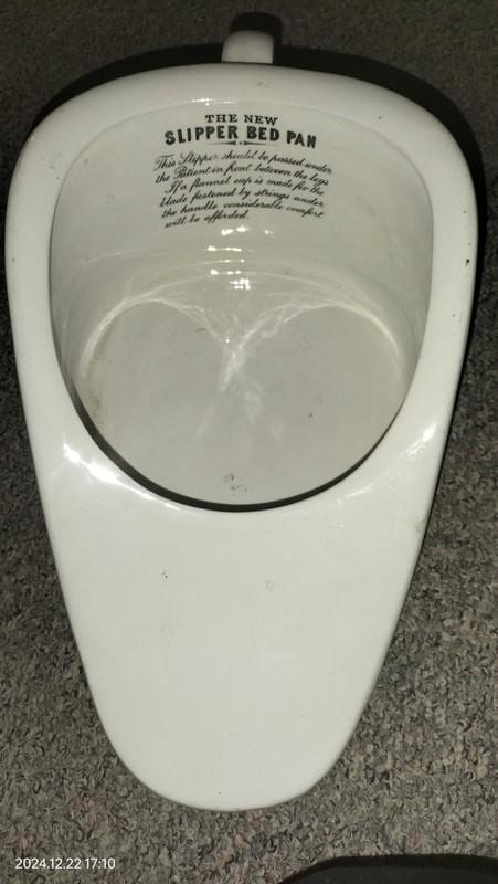 Antiek porseleinen bed slipper pan uit Engeland, bedpan., Antiek en Kunst, Antiek | Porselein, Ophalen of Verzenden