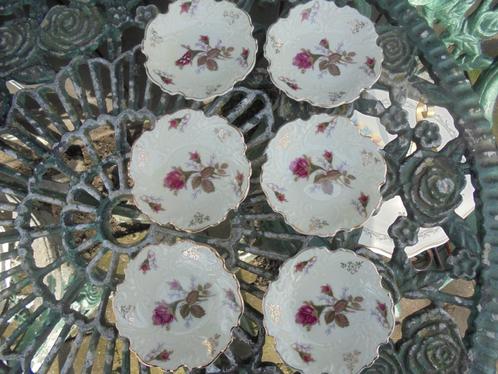 6 roomwitte petit fourtjes met wilde roze struik roos, Antiek en Kunst, Antiek | Servies los, Ophalen of Verzenden