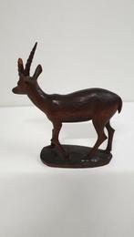 1679)Mooie hand gesneden houten hert in een donker kleur, Antiek en Kunst, Ophalen of Verzenden