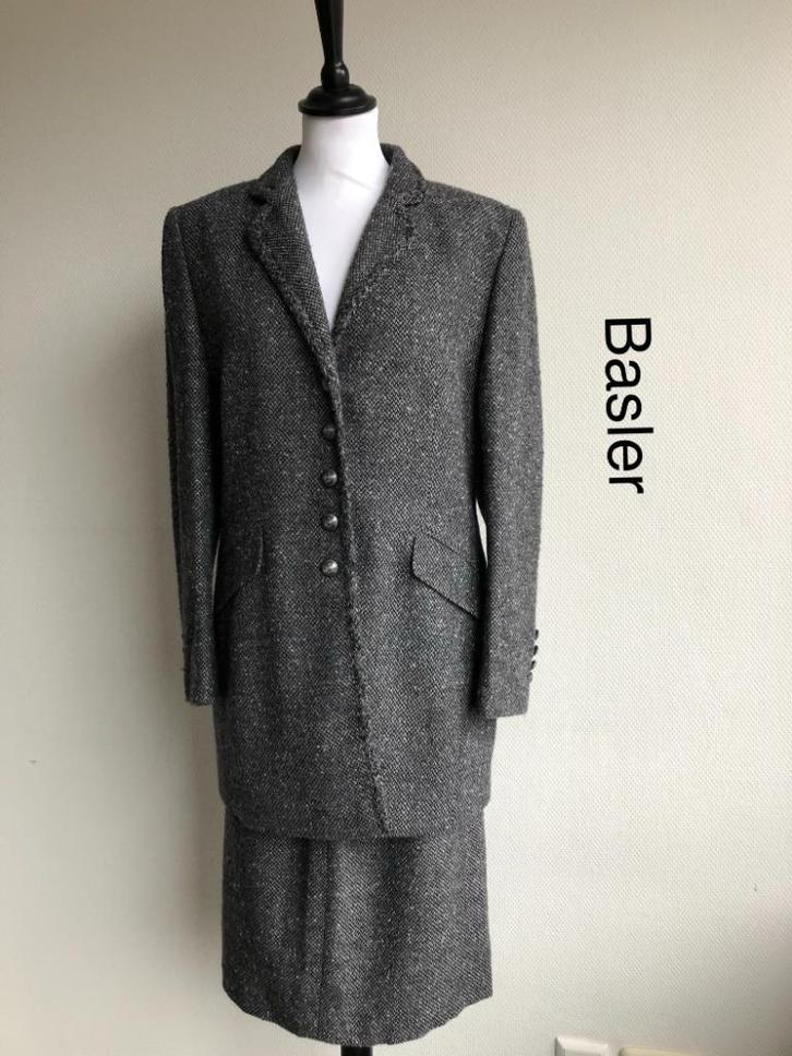 Basler Kostuum  (mt: 40) 26/5371, Kleding | Dames, Jasjes, Kostuums en Pakken, Zo goed als nieuw, Maat 38/40 (M), Grijs, Ophalen of Verzenden