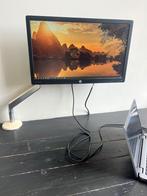 Monitor arm met HP beeldscherm en kabels, Computers en Software, Monitoren, Ophalen, Draaibaar, HDMI, Zo goed als nieuw