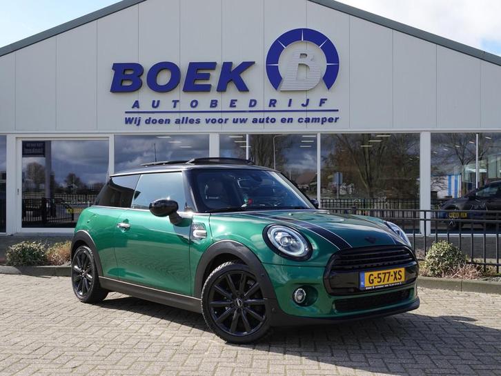 MINI Mini 1.5 Cooper 136PK AUT. 60 Years Edition LEER | PANO, Auto's, Mini, Bedrijf, Te koop, Cooper, ABS, Achteruitrijcamera