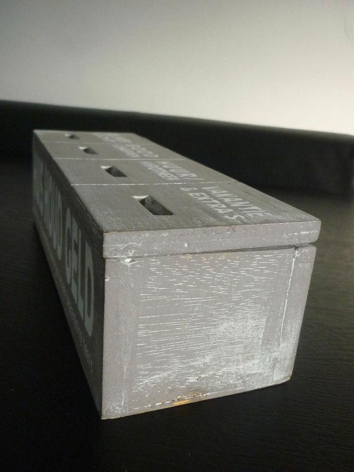 Houten spaarpot / Spaarpot huishouden / huishoudpotje grijs, Verzamelen, Spaarpotten, Overige thema's, Hout, Ophalen of Verzenden