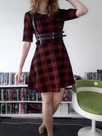 Donkerroze geruite jurk H&M, alternatief, goth, maat 38/M, Kleding | Dames, Maat 38/40 (M), H&M, Verzenden, Zo goed als nieuw