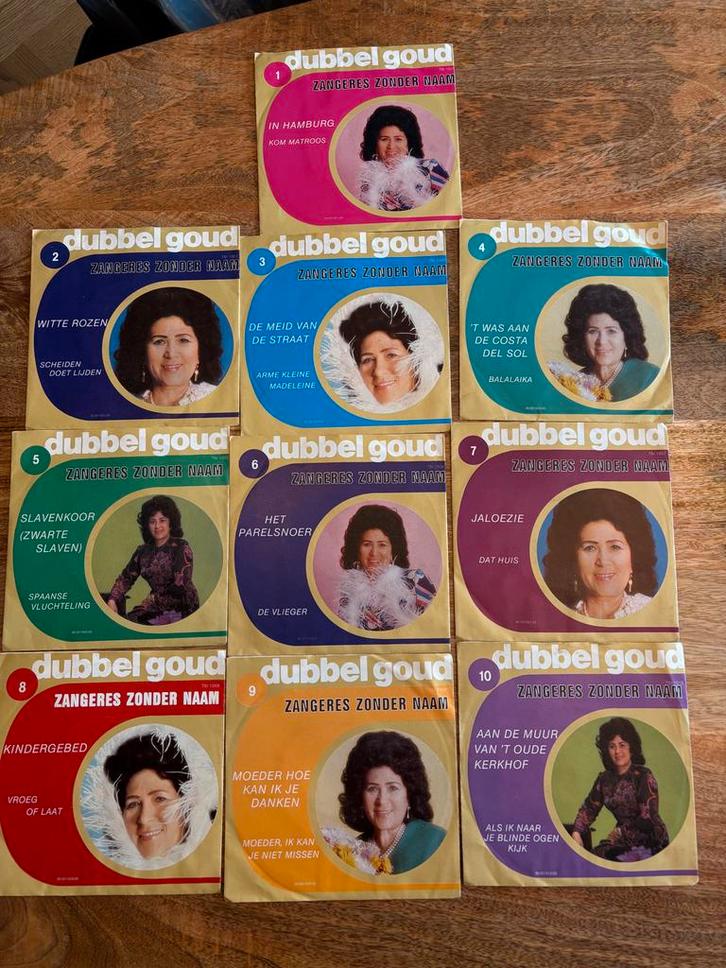 Collectie van ongeveer 75 singeltjes, Cd's en Dvd's, Vinyl Singles, Gebruikt, Overige typen, Nederlandstalig, Ophalen