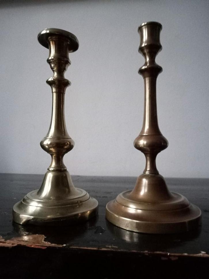 Paar Franse vintage Regency-stijl messing kandelaars, Antiek en Kunst, Antiek | Kandelaars, Koper of Brons, Ophalen of Verzenden