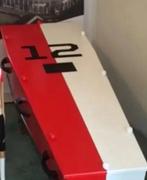 Feijenoord kist met legioen 12 vermelding, Kisten, Grafstenen en Urnen