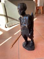 Massief houten beeld van Afrikaanse jongen met speer, Antiek en Kunst, Ophalen of Verzenden