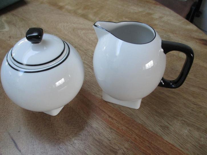 Suikerpotje en Melkkannetje van MONNO Supreme Porcelain, Huis en Inrichting, Keuken | Servies, Zo goed als nieuw, Overige typen