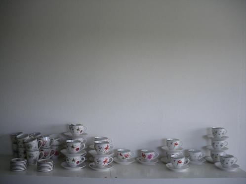 Janneke Brinkman maand servies, Huis en Inrichting, Keuken | Servies, Zo goed als nieuw, Kop(pen) en/of Schotel(s), Overige stijlen