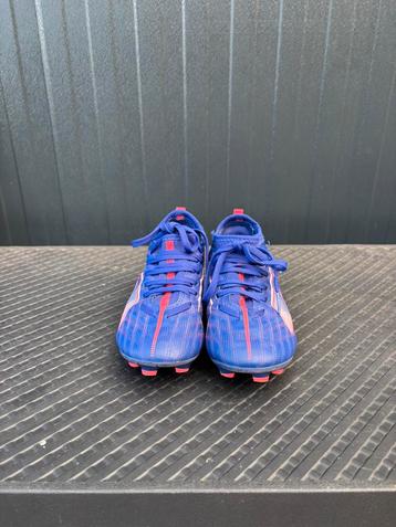 voetbalschoenen hoog model beschikbaar voor biedingen