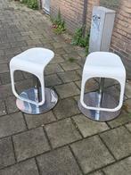 2 Witte Krukken - Modern Design, Huis en Inrichting, Barkrukken, Ophalen, Kunststof, Gebruikt, 30 tot 60 cm