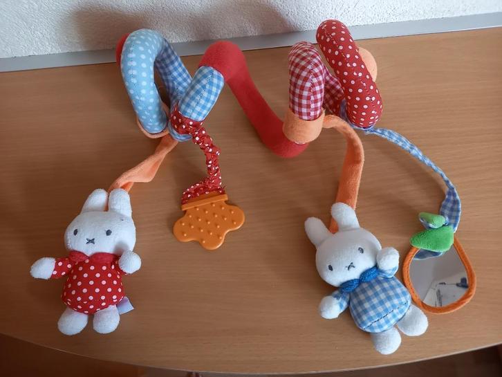 Nijntje Maxi Cosi speeltje (Izgs), Kinderen en Baby's, Speelgoed | Babyspeelgoed, Zo goed als nieuw, Rammelaar, Met geluid, Ophalen of Verzenden