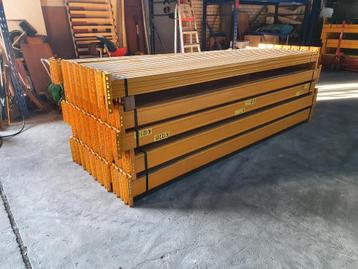 Partij diverse metalen liggers  beschikbaar voor biedingen