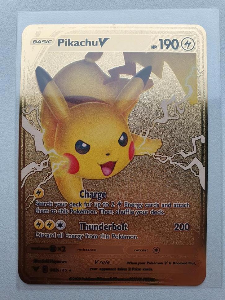 Pikachu V 043/185 Pokemon kaart metaal Goudkleurig metal car, Hobby en Vrije tijd, Verzamelkaartspellen | Pokémon, Nieuw, Ophalen of Verzenden
