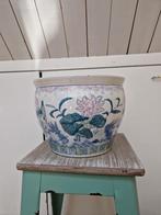 Vintage Chinese Bloempot met Karper en Waterlelie Motief, Tuin en Terras, Gebruikt, Rond, Minder dan 40 cm, Balkon