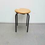 1x Degelijke oranje skai lederen kruk met metalen poten, Huis en Inrichting, Barkrukken, 5 krukken of meer, Ophalen, 60 tot 90 cm