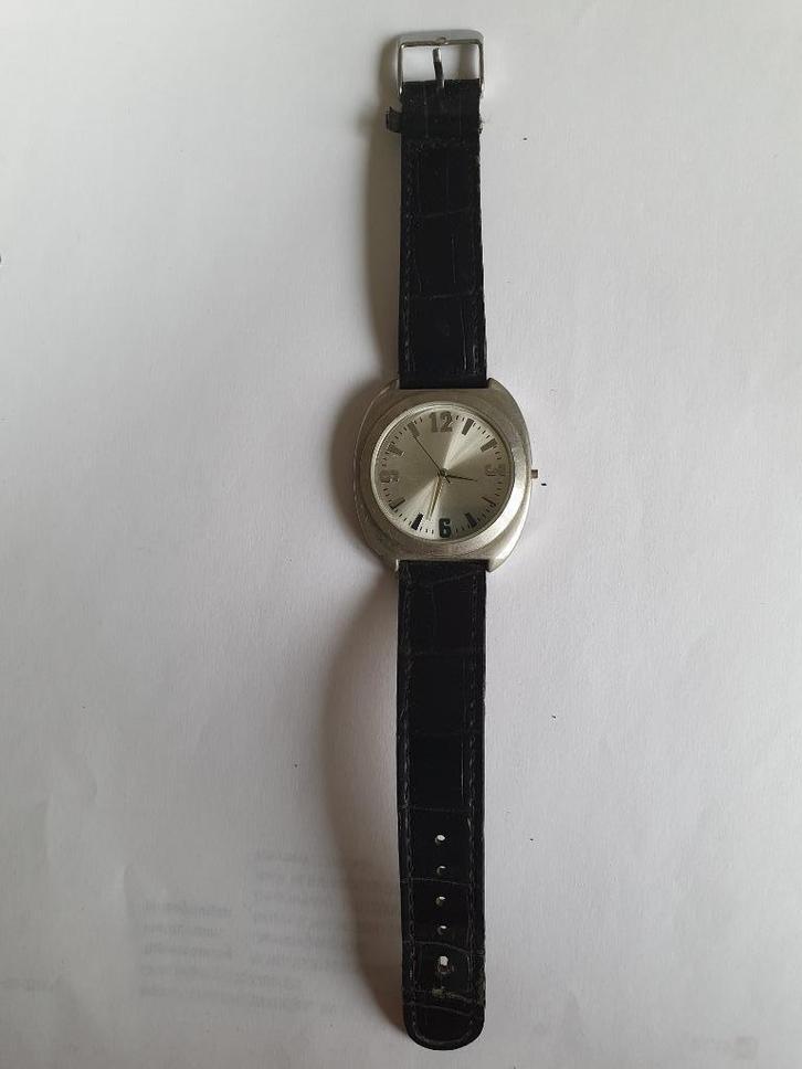 Horloge met nieuwe band, Sieraden, Tassen en Uiterlijk, Horloges | Heren, Gebruikt, Polshorloge, Overige merken, Staal, Overige materialen