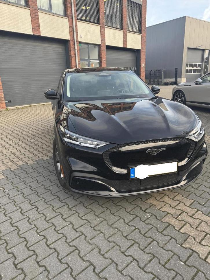 Ford Mustang Mach-E Long Range RWD – 98 kW – Zwart – BTW, Auto's, Ford, Particulier, Mustang, Elektrisch, SUV of Terreinwagen