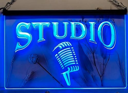 STUDIO led lichtbak, Verzamelen, Merken en Reclamevoorwerpen, Nieuw, Lichtbak of (neon) lamp, Verzenden