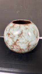 Sphinx bolvaasje van Wim Visser, Overige kleuren, Aardewerk of Porselein, Ophalen of Verzenden, Zo goed als nieuw