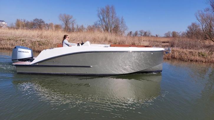 Maxima 680 sport lounge - Powerboat met gezellige indeling, Watersport en Boten, Motorboten en Motorjachten, Nieuw, Polyester