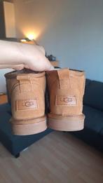 UGG Classic Ultra Mini maat 41 Chestnut, Kleding | Dames, Schoenen, Ophalen, UGG, Bruin, Nieuw