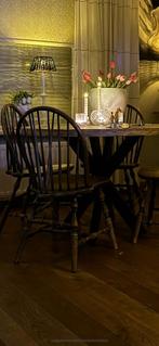 Exclusieve Antieke engelse Windsor spijlen stoelen, Huis en Inrichting, Gebruikt, Bruin, Ophalen of Verzenden, Vier