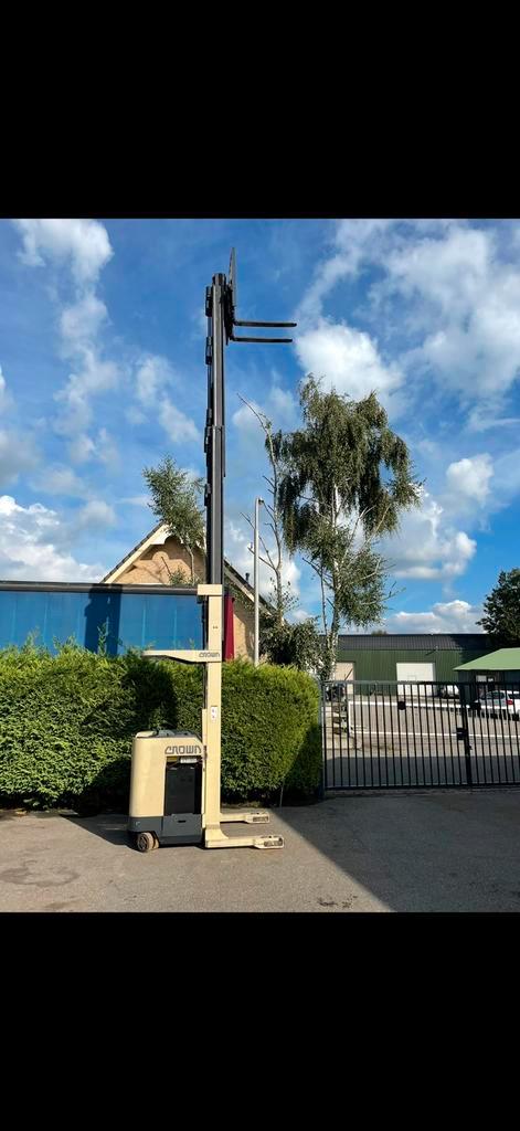 Crown lift hoogwerker heftruck. Gaat 7,7  m hoog met 2100 kg, Zakelijke goederen, Machines en Bouw | Liften, Steigers en Ladders
