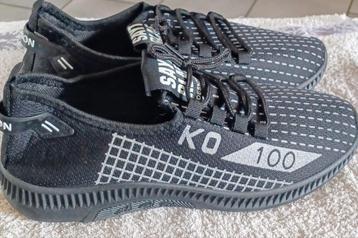 Heren Instap Sneakers Mt.44/EU beschikbaar voor biedingen
