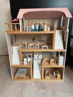 Poppenhuis met Inrichting & Familie, Kinderen en Baby's, Speelgoed | Poppenhuizen, Ophalen, Zo goed als nieuw, Poppenhuis