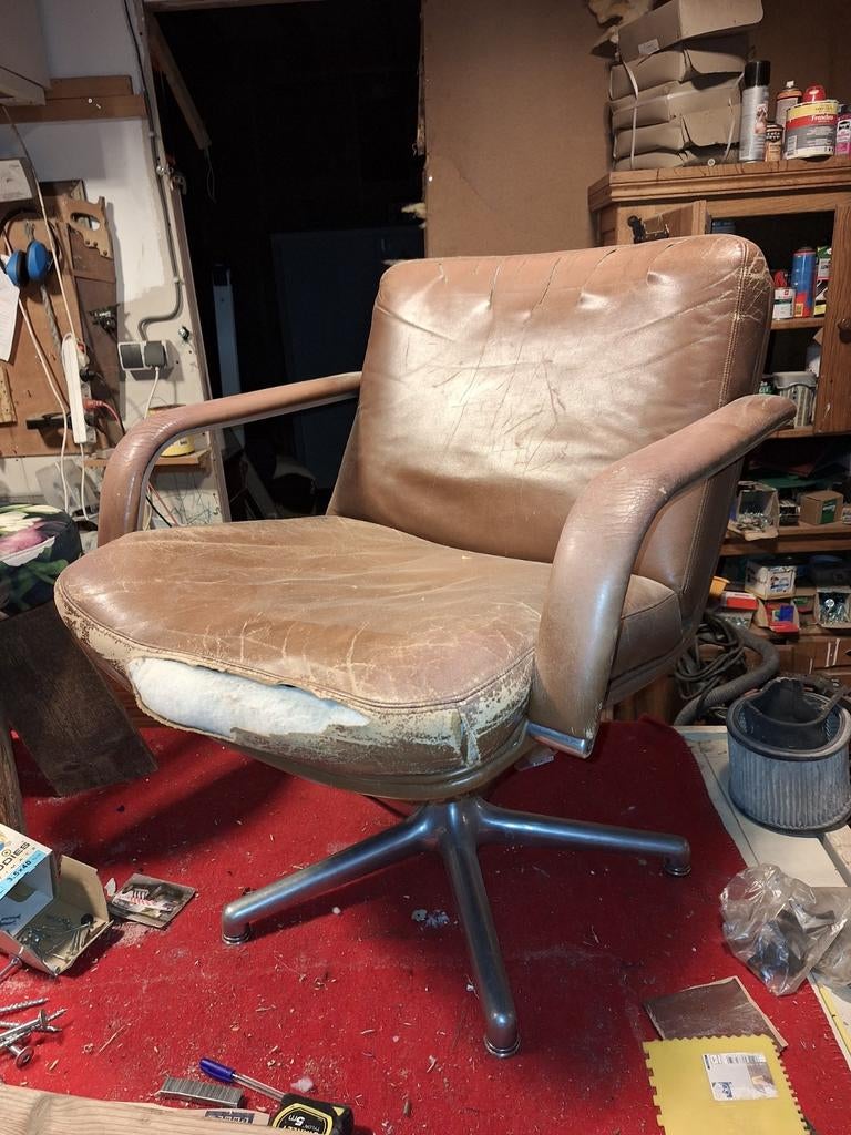 Vintage Artifort draaifauteuil F 3332, Gebruikt, Bruin, Vintage, Ophalen of Verzenden