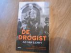 Ad van Liempt De drogist, Ophalen of Verzenden, Tweede Wereldoorlog, Zo goed als nieuw, Overige onderwerpen