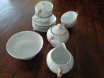 14delig victoria theeservies wit met goudkleurige lijnen, Antiek en Kunst, Ophalen of Verzenden