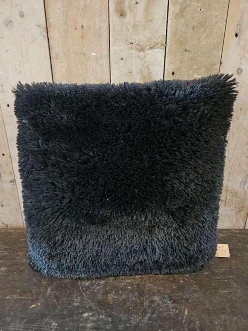 kussen ``WOONWINKEL RUSTIEK``, Huis en Inrichting, Woonaccessoires | Kussens, Nieuw, Zwart, Vierkant, Ophalen of Verzenden