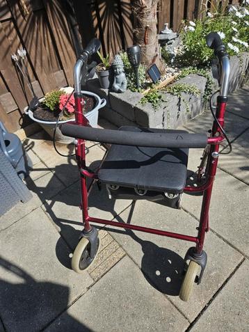 Rollator met zitgedeelte  beschikbaar voor biedingen