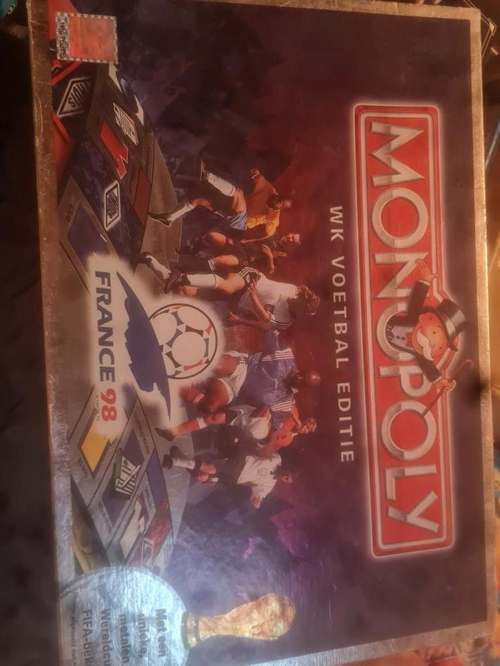 WK Voetbal Monopoly - Frankrijk '98 Editie, Hobby en Vrije tijd, Gezelschapsspellen | Bordspellen, Gebruikt, Drie of vier spelers