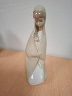 Lladro beeld vrouw met kind, Antiek en Kunst, Antiek | Porselein, Ophalen of Verzenden