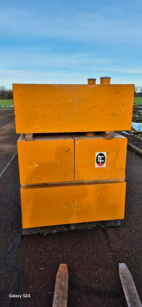10 stuks Dieseltank brandstoftank dubbel wandig  200ltr, Doe-het-zelf en Verbouw, Aggregaten, Gebruikt, Benzine, Ophalen of Verzenden