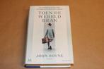 Toen de Wereld Brak — John Boyne — Herinneringen WOII, Boeken, Romans, Ophalen of Verzenden, Gelezen